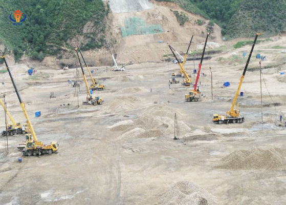 Vibro Pile Eletrônico Qualificado Vibroflot 208kN Potência de vibração